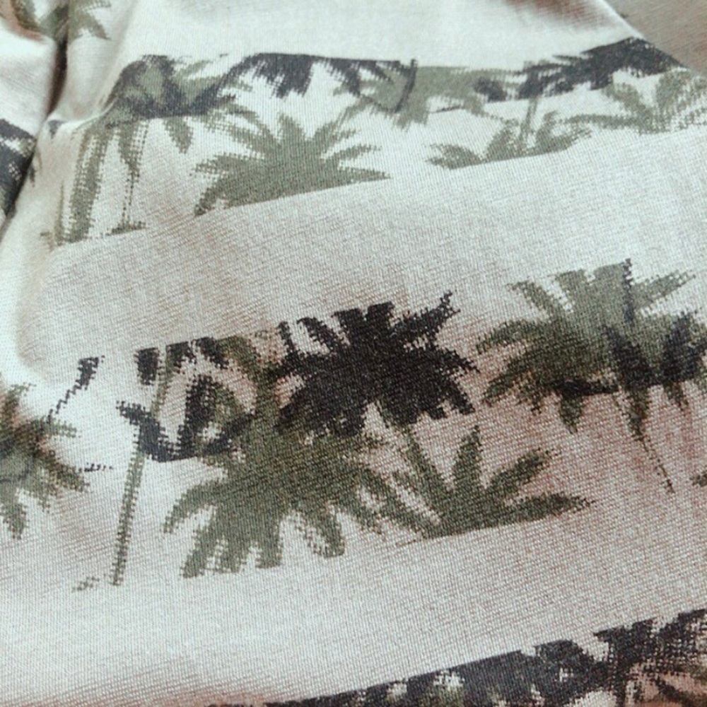 Tomas maier + uniqlo. Size S(but fits XS) - Picture 6 of 7
